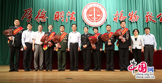 公安英模走进高校 先进事迹催人泪下