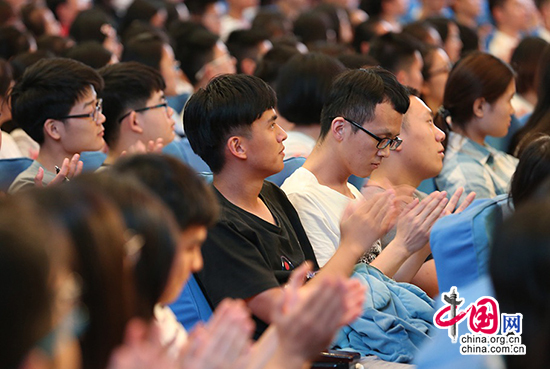 公安英模走进高校 先进事迹催人泪下